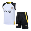 Kit Treino adulto - Camisa e Shorts - Chelsea Nike 23/24 - Branco e preto com detalhes em amarelo