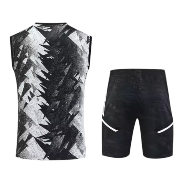 Kit Treino adulto - Camisa e Shorts - Juventus Adidas 23/24 - Branco e preto