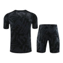 Kit Treino adulto - Camisa e Shorts - Paris Saint-Germain Nike 23/24 - Preto com detalhes em cinza