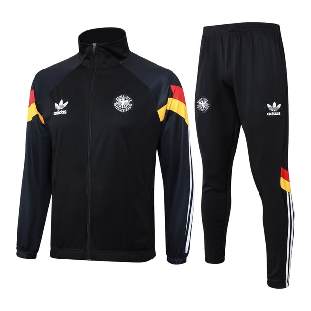 Conjunto Seleção Alemanha I 24/25 - Masculino Adidas - Preto com detalhes em amarelo e vermelho