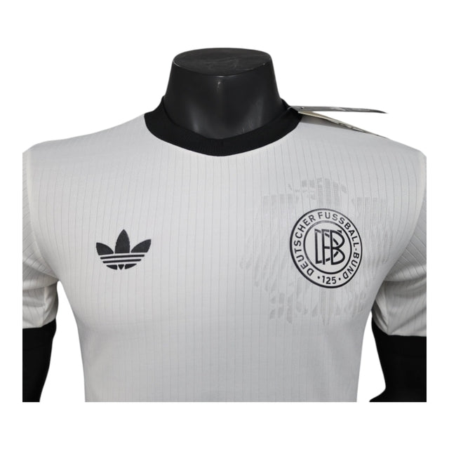 Camisa Seleção Alemanha Edição de Aniversário I 25/26 - Jogador Adidas Masculina - Branca com detalhes em preto