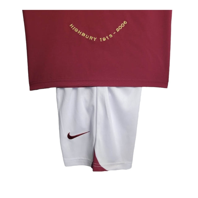 Kit Infantil Retrô Arsenal I 2005/2006 - Nike - Vinho com detalhes em amarelo