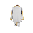 Kit Infantil Real Madrid I manga longa 23/24 - Adidas - Branco com detalhes em preto e amarelo
