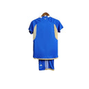 Kit Infantil Leicester City I 23/24 - Adidas - Azul com detalhes em branco e dourado