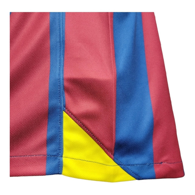 Camisa Retrô Barcelona I 2006 - Masculina Nike - Vermelha e azul com detalhes em amarelo