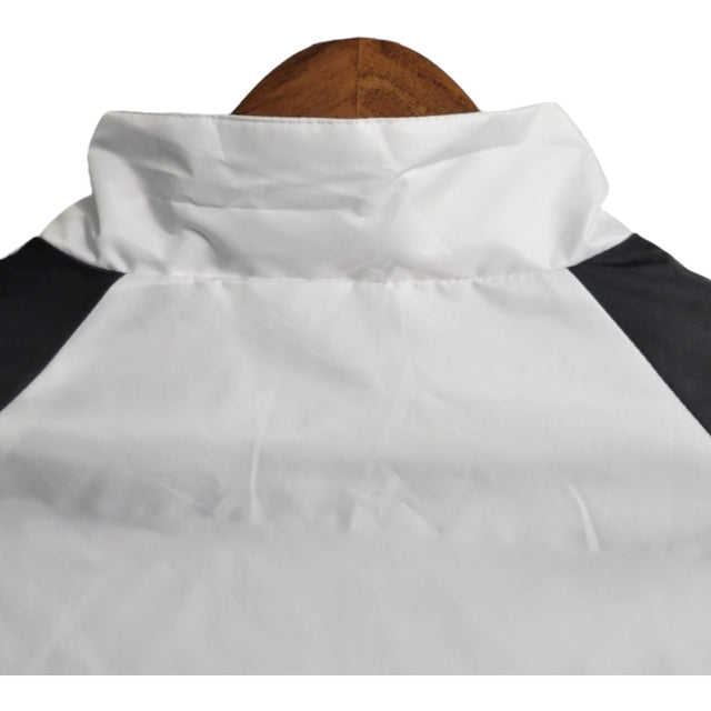 Jaqueta Corta-Vento Arsenal 23/24 - Branca com detalhes em preto e amarelo