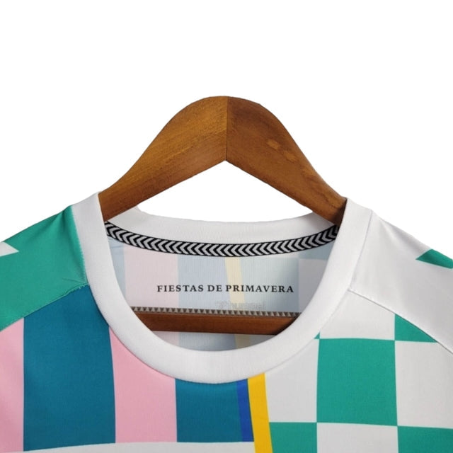 Camisa Real Bétis Edição comemorativa 24/25 - Torcedor Rhumell Masculina - Branca com detalhes coloridos