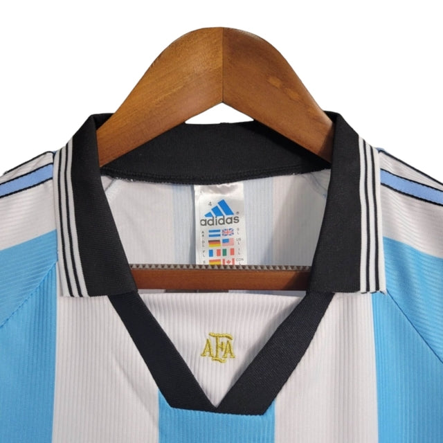 Camisa Retrô Seleção da Argentina I 1998/1999 - Masculina Adidas - Branca com detalhes em azul e preto