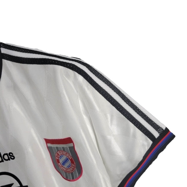 Camisa Retrô Bayern de Munique 1996/1998 - Masculina Adidas - Branca com detalhes em azul e vermelho e preto