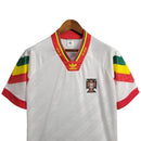 Camisa Retrô Seleção de Portugal II 1992/1994 - Masculina Adidas - Branca com detalhes em verde e amarelo e vermelho