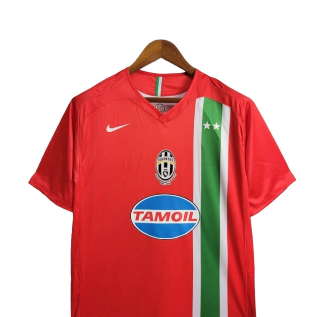 Camisa Retrô Juventus II 2005/2006 - Masculina Nike - Vermelha com detalhes em verde e branco