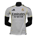 Camisa Real Madrid I 25/26 - Jogador Adidas Masculina - Branca com detalhes em amarelo
