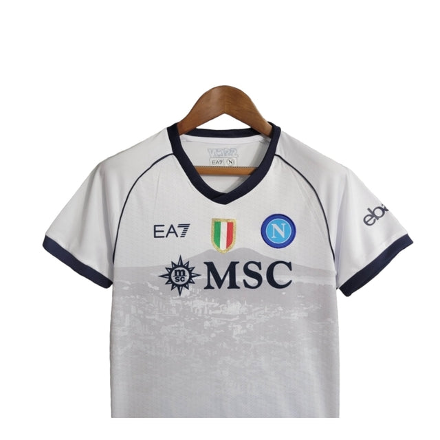 Kit Infantil Napoli II 23/24 - EA7 - Branco com detalhes em azul