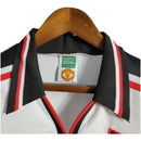 Camisa Retrô Manchester United 98/99 - Masculina Umbro - Branca com detalhes em preto e vermelho