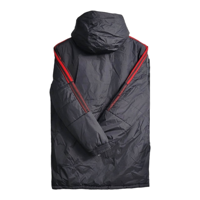 Jaqueta Corta-Vento Manchester United 23/24 - Masculina Adidas - Preta com detalhes em vermelho