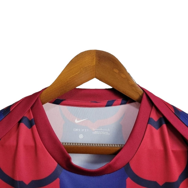 Camisa Barcelona Pré jogo 24/25 - Torcedor Nike Masculina - Azul e vermelha