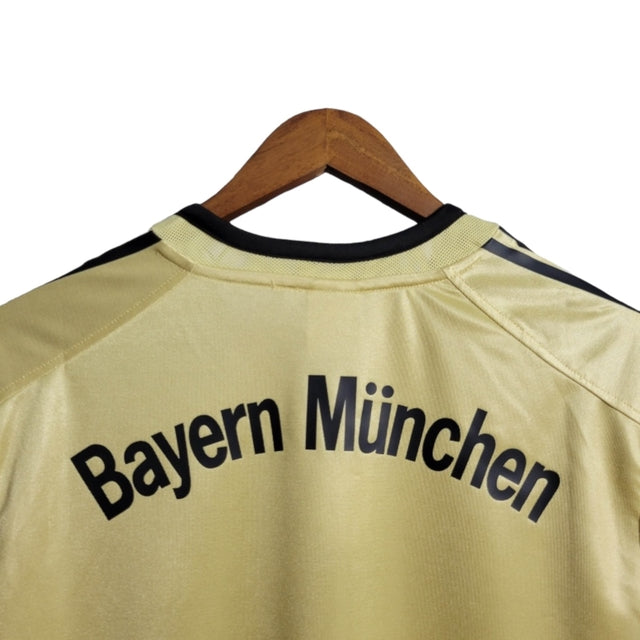 Camisa Retrô Bayern de Munique II 2004/2005 - Masculina Adidas - Dourada