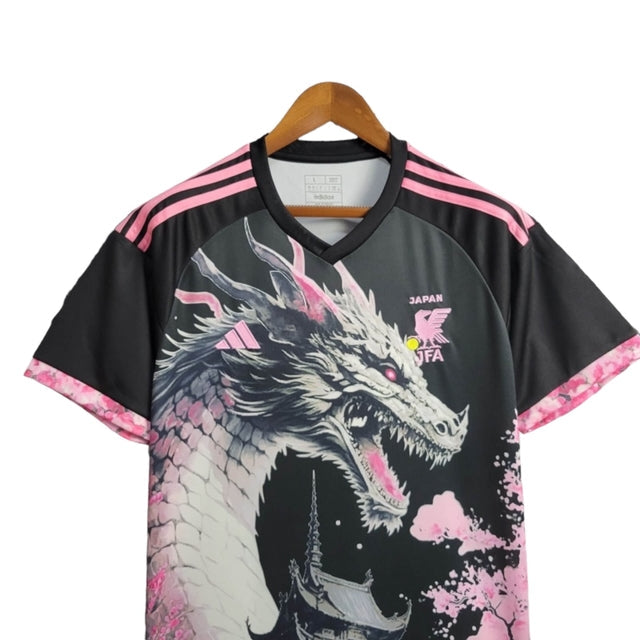 Camisa Japão Edição especial 24/25 - Torcedor Adidas Masculina - Preta com detalhes em rosa