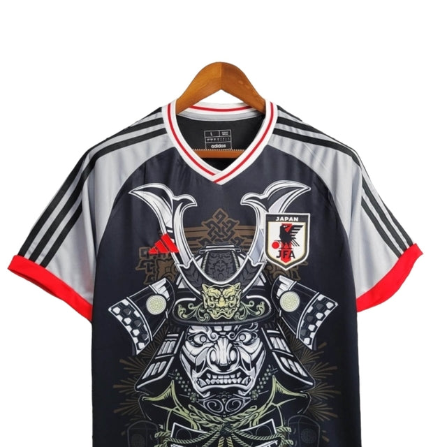 Camisa Japão Edição especial 24/25 - Torcedor Adidas Masculina - Preta e cinza com detalhes em branco e vermelho