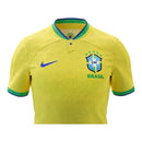 Camisa Retrô Seleção Brasileira I 2022/23 - Masculina Nike - Amarela com detalhes em verde