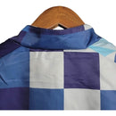 Jaqueta Corta-Vento Manchester City 23/24 Masculina Puma - Azul com detalhes em branco e azul claro