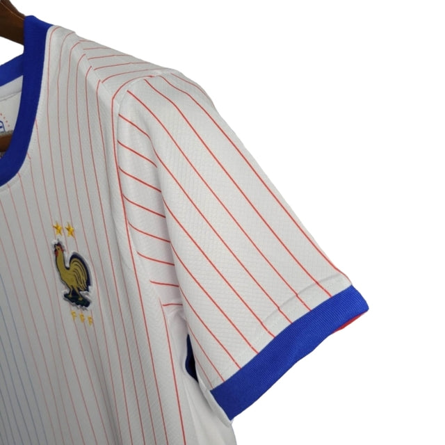 Kit Infantil Seleção da França II 24/25 - Nike - Branco com detalhes em azul e vermelho