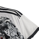 Camisa Japão Edição especial 24/25 - Torcedor Adidas Masculina - Branca com desenhos de Anime em preto