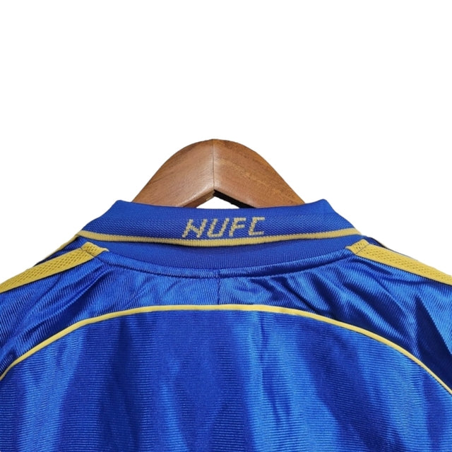 Camisa Newcastle United II Retrô 1998/1999 - Masculina Adidas - Azul com detalhes em dourado