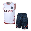 Kit Treino adulto - Camisa e Shorts - Paris Saint-Germain Jordan 23/24 - Branco e azul com detalhes em vermelho