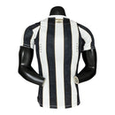 Camisa Santos II 24/25 - Jogador Umbro Masculina - Branca e preta