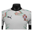 Camisa Seleção Portugal II 25/26 - Jogador Puma Masculina - Branca com detalhes em verde e vermelho
