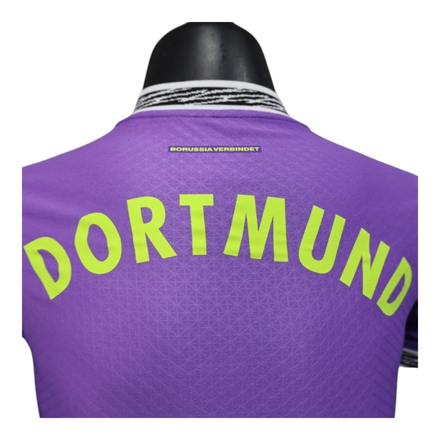 Camisa Borussia Dortmund Edição especial de Aniversário 25/26 - Jogador Puma Masculina - Roxa com detalhes em preto