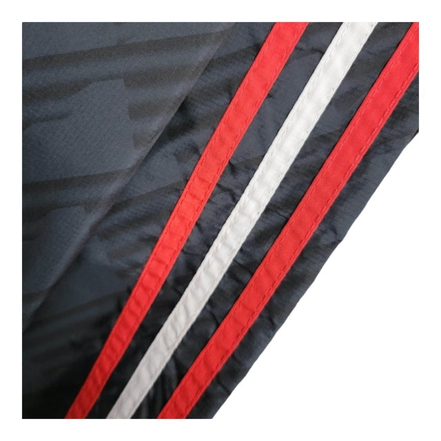 Jaqueta Corta-Vento Seleção da Alemanha 23/24 - Masculina Adidas - Preta com detalhes em vermelho e branco
