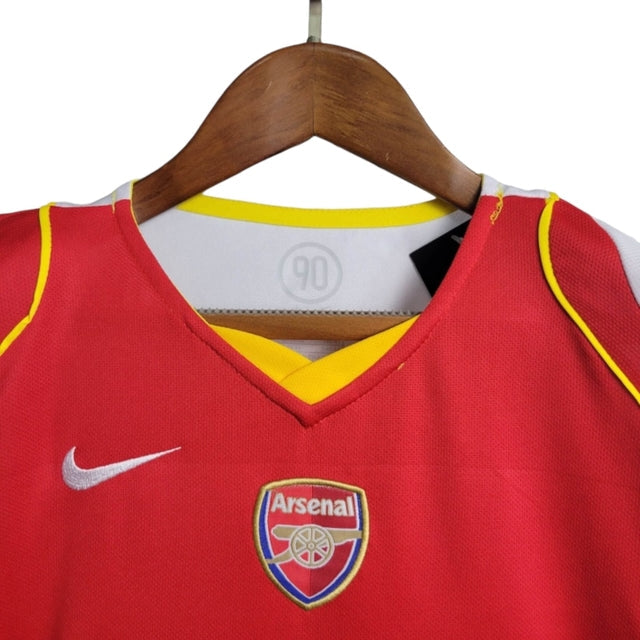 Kit Infantil Retrô Arsenal I 2004/2005 - Nike - Vermelho com detalhes em branco e amarelo