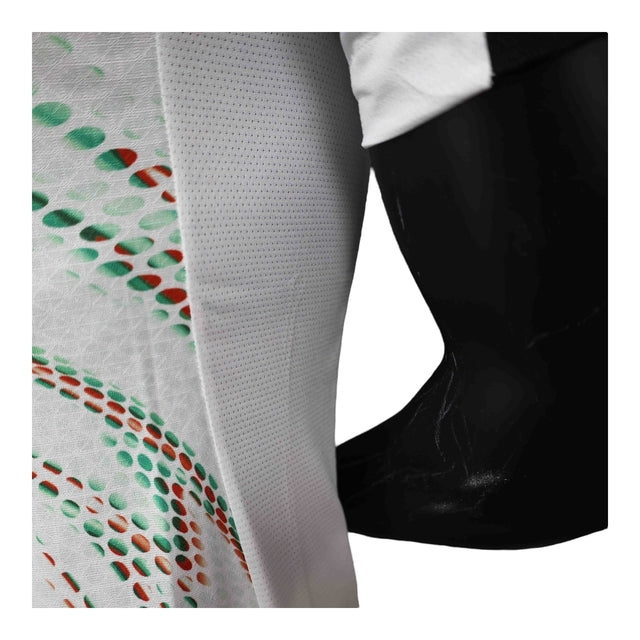 Camisa Seleção Portugal II 25/26 - Jogador Puma Masculina - Branca com detalhes em verde e vermelho