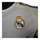 Camisa Real Madrid I 25/26 - Jogador Adidas Masculina - Branca com detalhes em amarelo