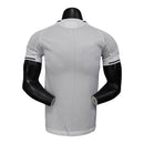 Camisa Newcastle I 25/26 - Jogador Adidas Masculina - Branca e preta com detalhes em azul