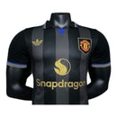 Camisa Manchester United III 25/26 - Jogador Adidas Masculina - Preta e azul com detalhes em amarelo