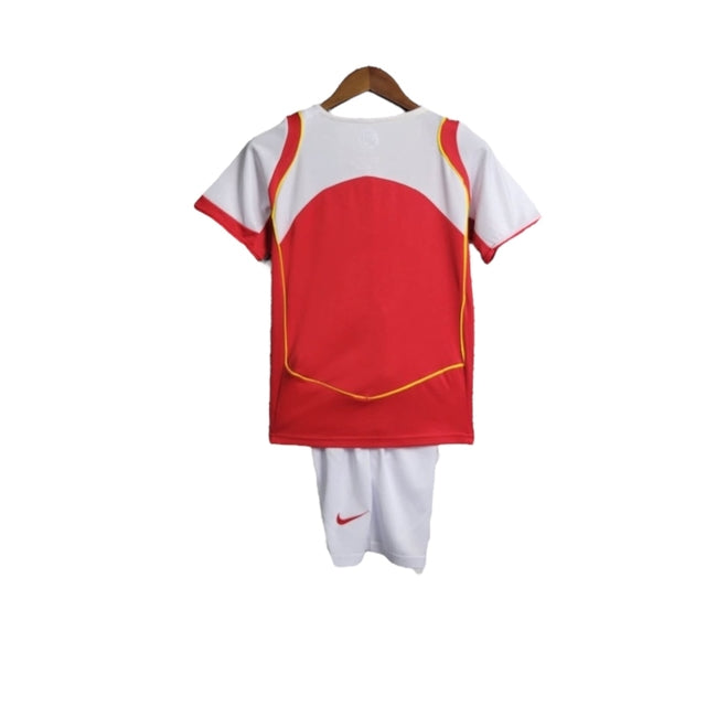 Kit Infantil Retrô Arsenal I 2004/2005 - Nike - Vermelho com detalhes em branco e amarelo