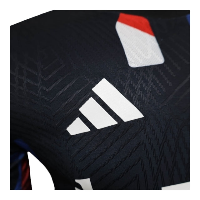 Camisa Manchester United Treino 25/26 - Jogador Adidas Masculina - Azul com detalhes em vermelho