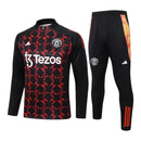 Conjunto Manchester United Pré-jogo 24/25 - Masculino Adidas - Preto com detalhes em vinho