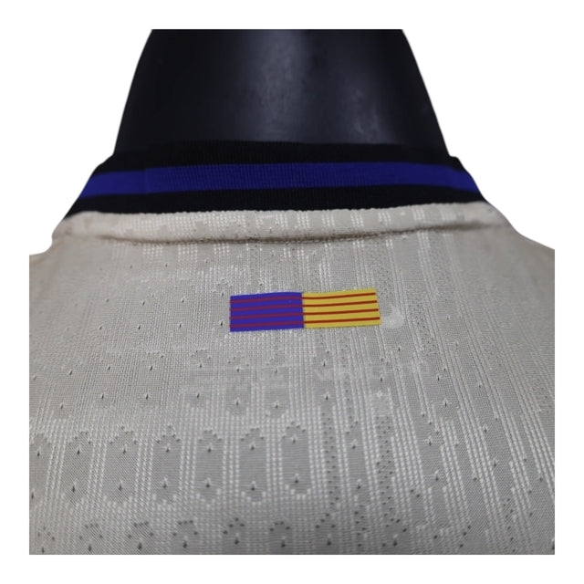 Camisa Barcelona II 25/26 - Jogador Nike Masculina - Bege com detalhes em azul e preto