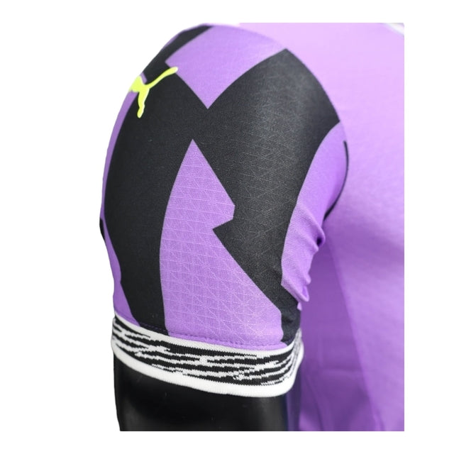 Camisa Borussia Dortmund Edição especial de Aniversário 25/26 - Jogador Puma Masculina - Roxa com detalhes em preto