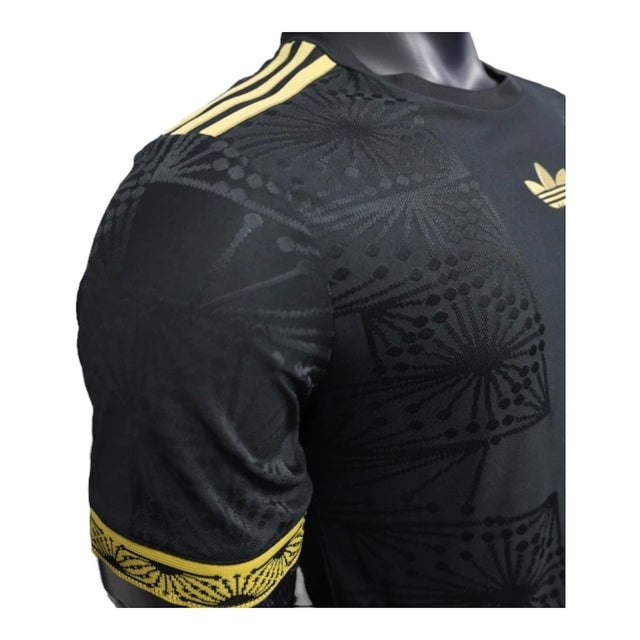Camisa Seleção México I 25/26 - Jogador Adidas Masculina - Preta com detalhes em dourado