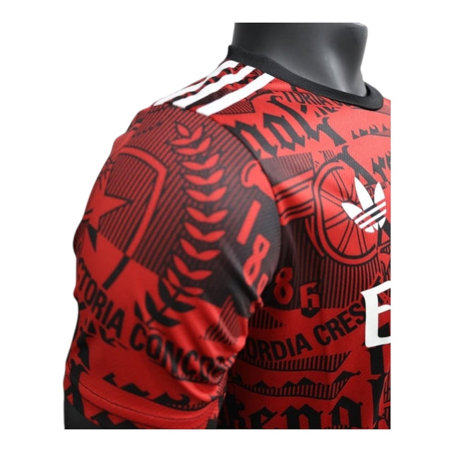 Camisa Arsenal Pré-jogo 25/26 - Jogador Adidas Masculina - Vermelha com detalhes em preto