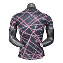 Camisa Paris Saint-German Pré-jogo 25/26 - Jogador Jordan Masculina - Preta com detalhes em rosa