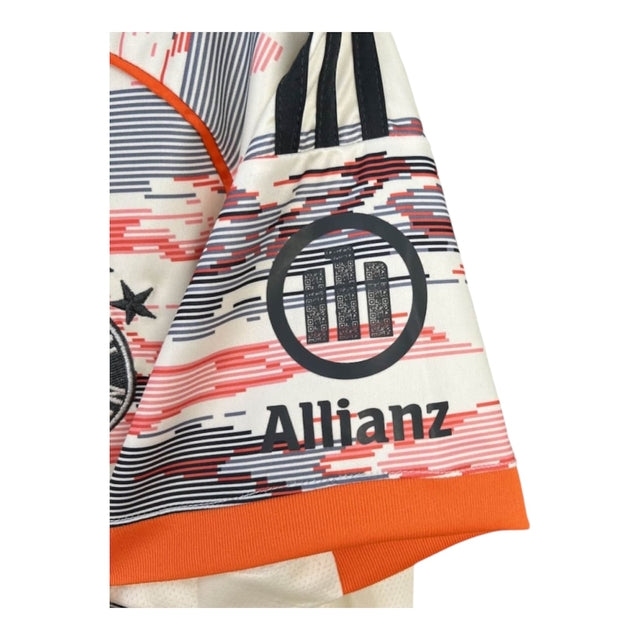 Camisa Bayern de Munique II 25/26 -  Adidas Feminina - Bege com detalhes em vermelho e azul