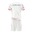 Kit Infantil Bayern de Munique II 25/26 - Adidas - Bege com detalhes em vermelho e azul